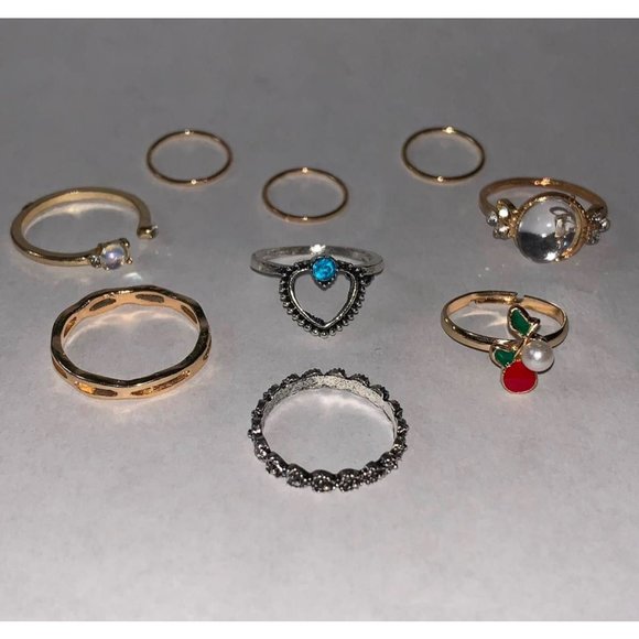 18 Beautiful Rings Pack - Picture 2 of 2